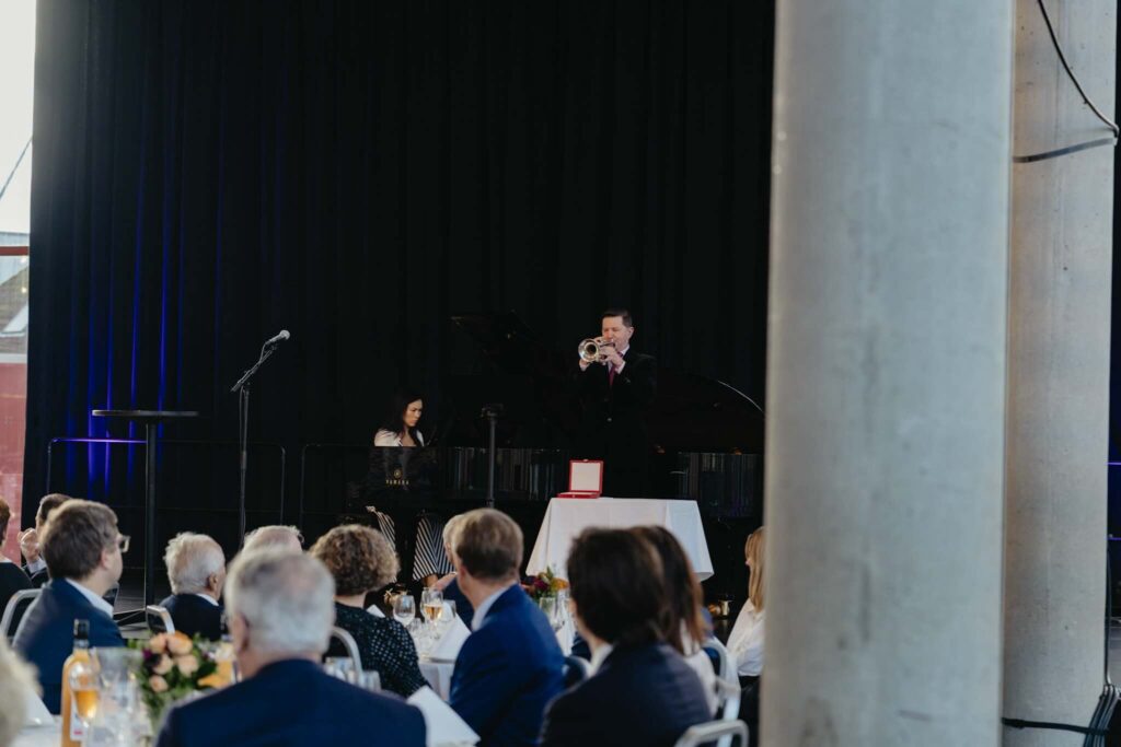 Pål W. Lorentzen, stifter av Initiativ Vest, utnevnt til St. Olavs orden  4 Trompet